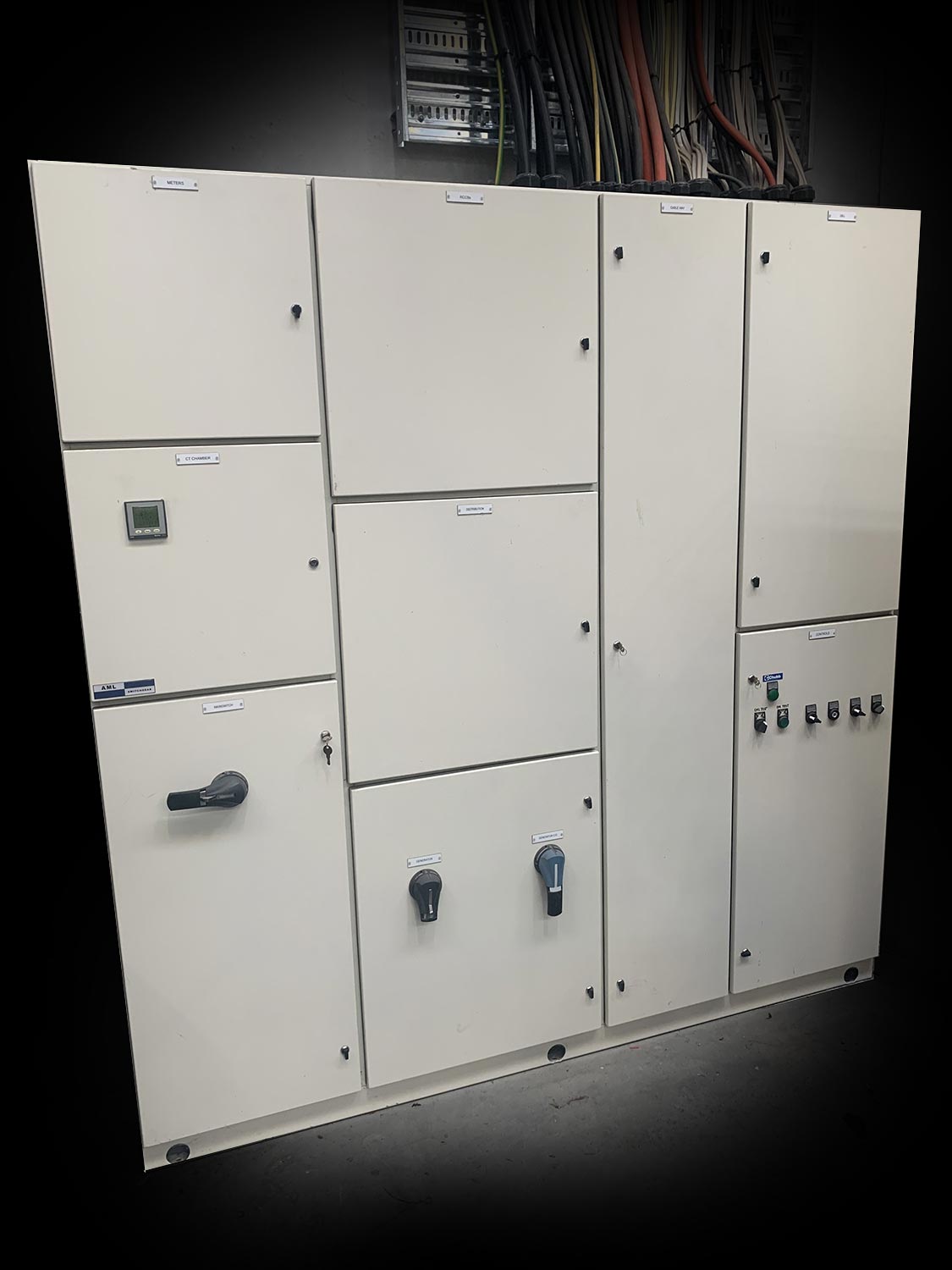 Commercial electrician