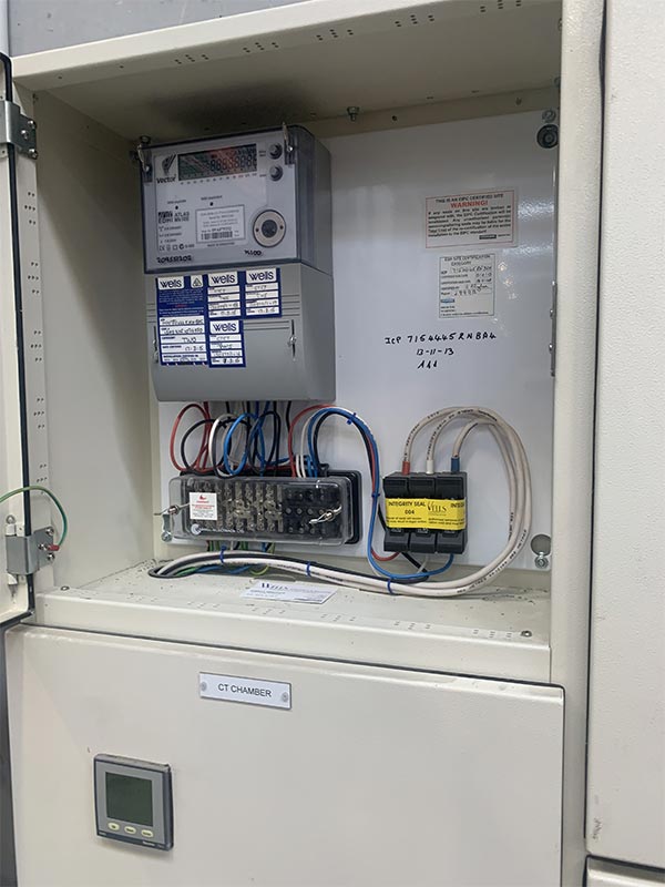 Commercial electrician